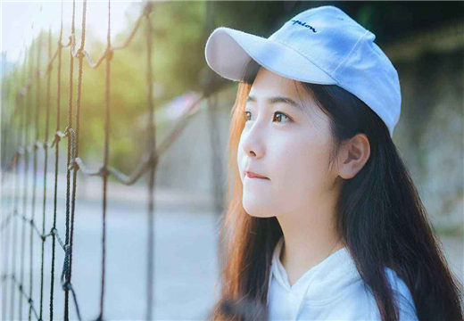 火車上一見鐘情卻意外失聯(lián)，美好愛情能否再續(xù)前緣?